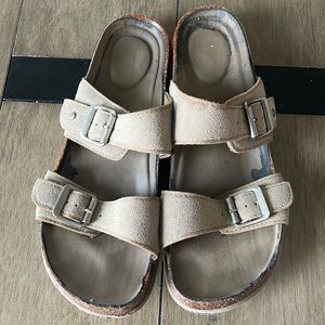 Sandals, Woman’s, Size 10, Beige